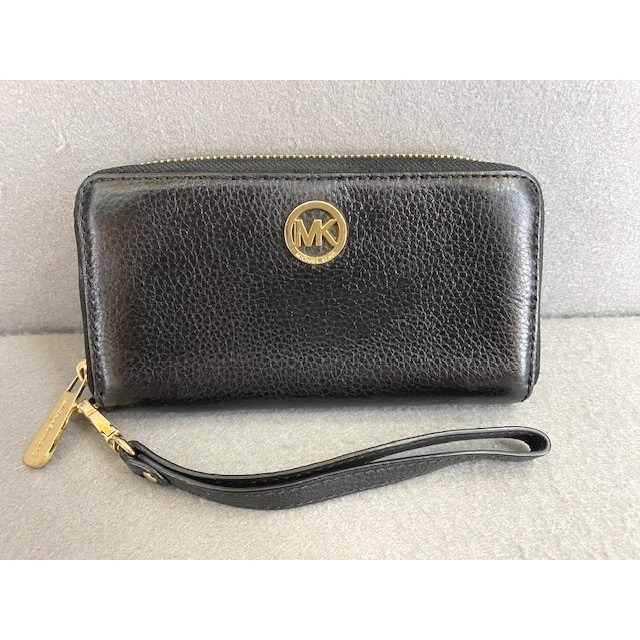 Michael Kors Black Pebbled Leather Zip Around Wristlet Wallet Gold Logo Medium
